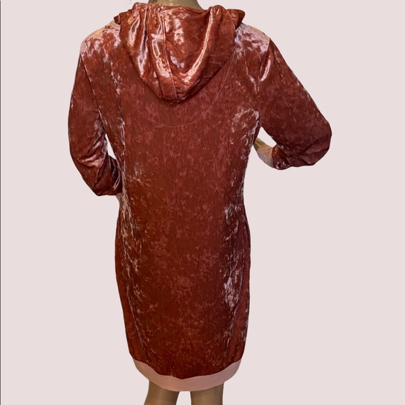 Betsey Johnson Crushed Velvet Hoodie Tunic Hi-Lo Dress Sleep Shirt Sz Small VGC - Picture 4 of 6